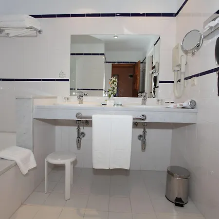 De Hotel 3*