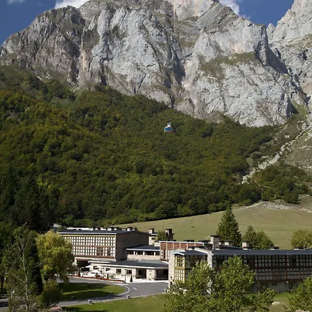 弗恩特德帕拉多酒店 3* 芬特德