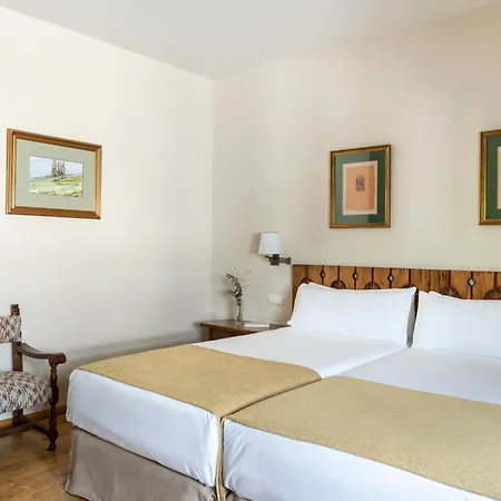 弗恩特德帕拉多酒店 3*