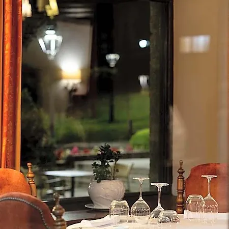 Hotel De 3*