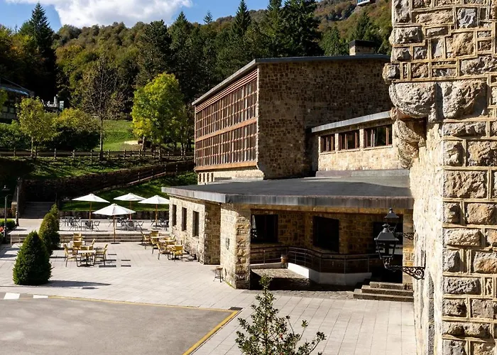 パラドール デ フェンテ デ 3* フエンテ・デ