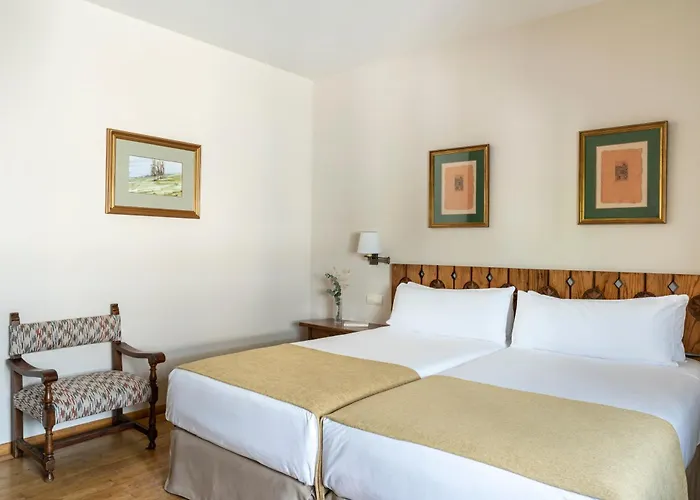 弗恩特德帕拉多酒店 3*