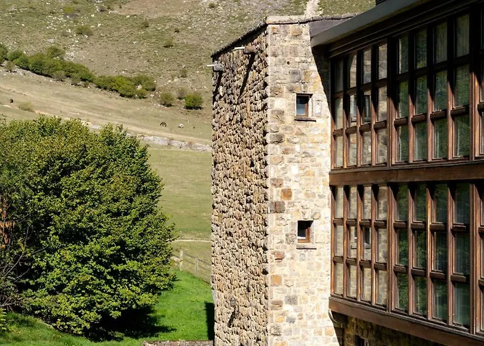 ホテル パラドール デ フェンテ デ 3*