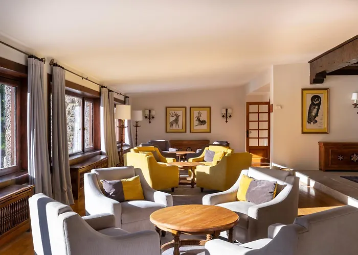 パラドール デ フェンテ デ 3* フエンテ・デ